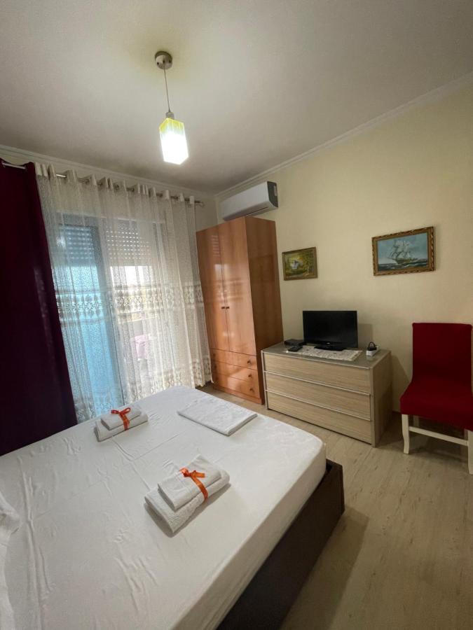 Apartament Comfy Apartament Wlora Zewnętrze zdjęcie