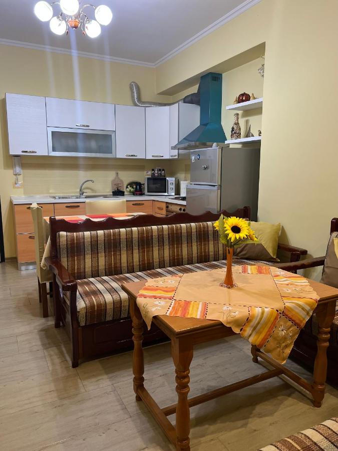 Apartament Comfy Apartament Wlora Zewnętrze zdjęcie
